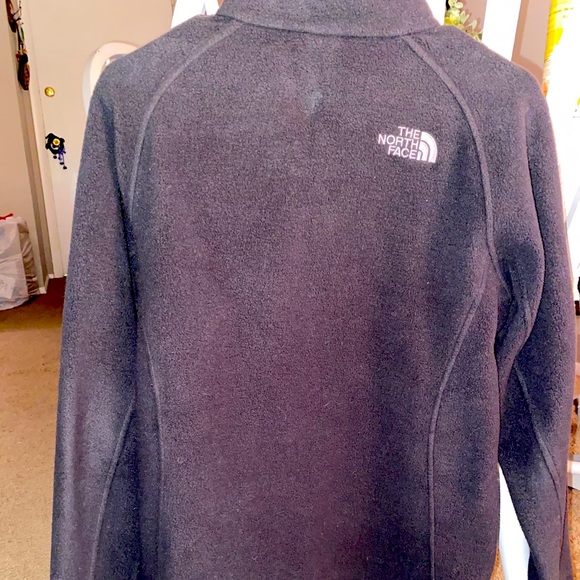 Women’s North Face Fleece - Picture 2 of 5